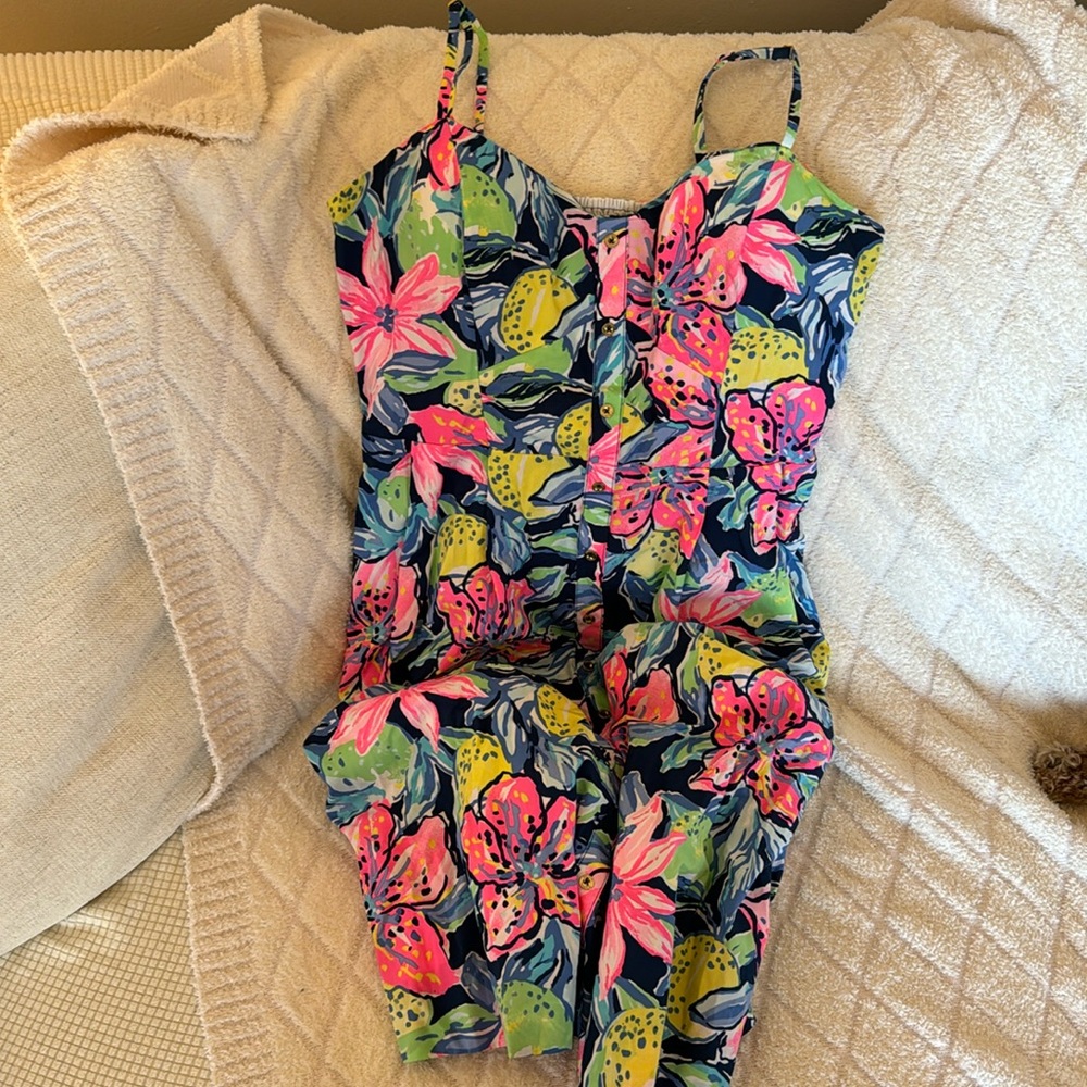 Lilly Pulitzer size 8 lined dress